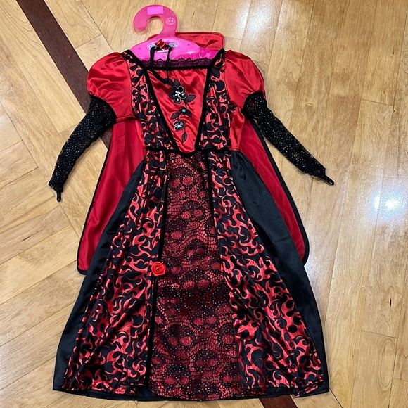 Vampire princess Halloween costume size 3-4 - Picture 2 of 10